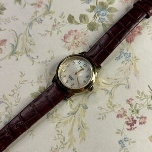 🐞Vintage Deep Red Snakeskin Inspired Iridescent Watch🐞